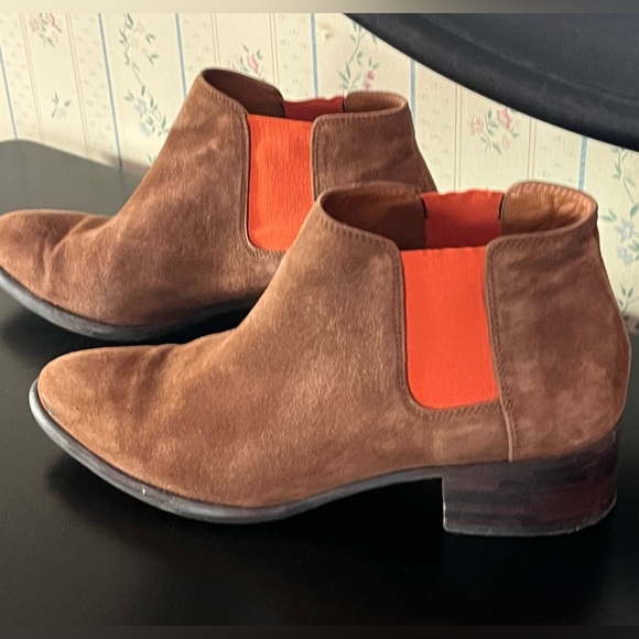 J. McLaughlin Brown Suede Ashlyn Chukka Boots with Orange Panels - Picture 2 of 5